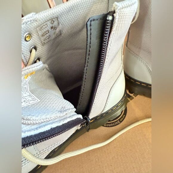 Dr. Martens Airware Combs Extra Tough Poly Boots Gray W6 M5 (EU 37) Doc Adaptive - Picture 13 of 15